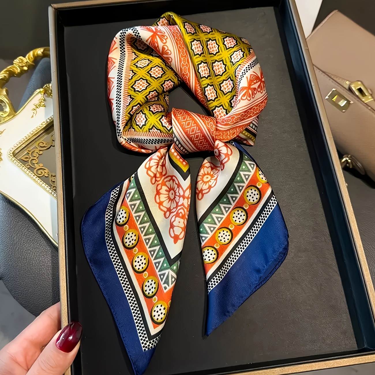 Vintage luxury, square scarf,  - огляд і ціна Vintage Lighting Decor