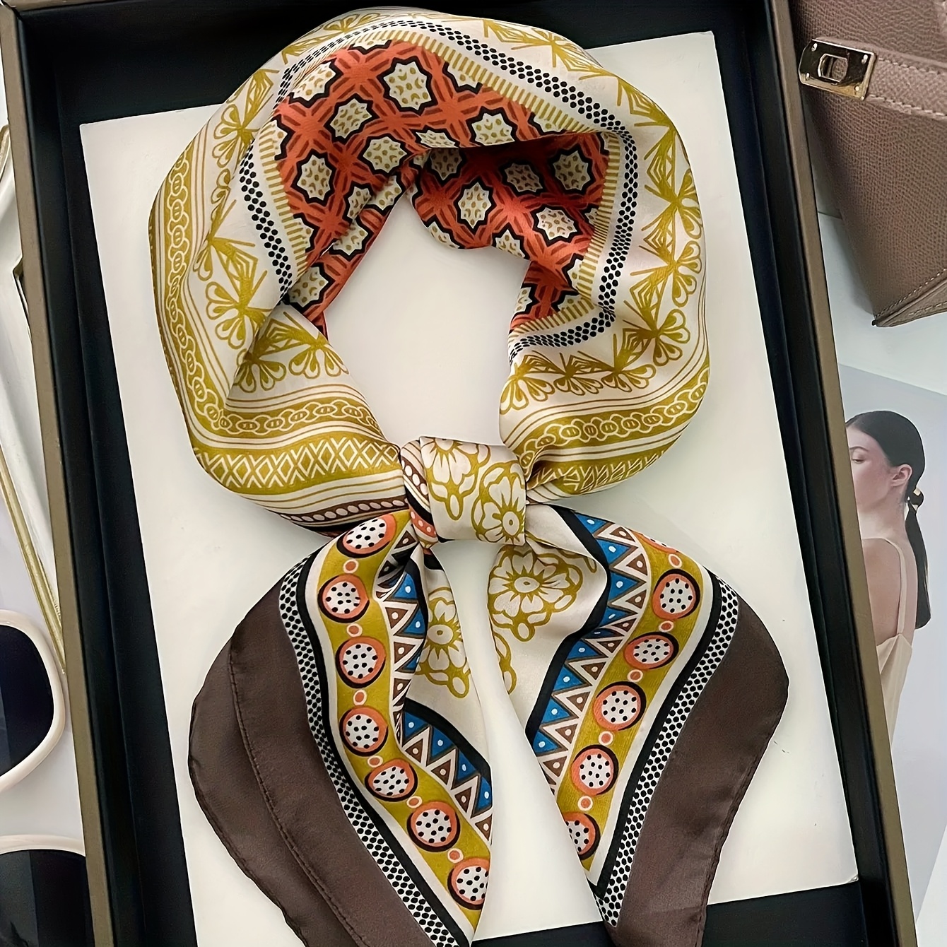 Vintage luxury, square scarf,  - огляд і ціна Vintage Lighting Decor